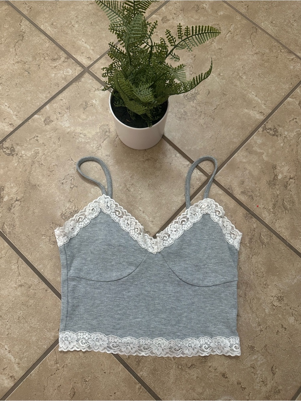 LACE TRIM CROP TANK